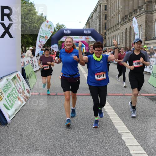 06.09.2026 - CURREX Alsterlauf Strokosch-Dieckow http://msf.ph/oto/10140096 06.09.2026 10:16:17 Ziel 2019, 2614, 2881, 2884, 3189, 3539, 3867, 4396, 4455, 5425, 5559, 5564, 5787, 5945 meine-sportfotos.de