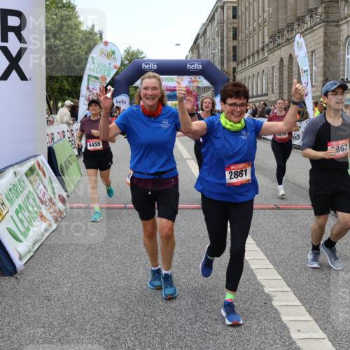 06.09.2026 - CURREX Alsterlauf Strokosch-Dieckow http://msf.ph/oto/10140124 06.09.2026 10:16:17 Ziel 2019, 2614, 2881, 2884, 3189, 3539, 3867, 4396, 4455, 5425, 5559, 5564, 5787, 5945 meine-sportfotos.de