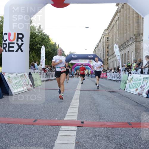 06.09.2026 - CURREX Alsterlauf Yannick Fuchs http://msf.ph/oto/10140126 06.09.2026 09:46:17 Ziel 2342, 2703, 4287, 4537, 4824, 4970, 5419, 5515, 5906, 6014, 6406, 8210, 8266 meine-sportfotos.de