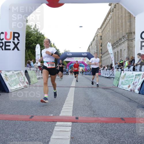 06.09.2026 - CURREX Alsterlauf Yannick Fuchs http://msf.ph/oto/10140142 06.09.2026 09:46:17 Ziel 2342, 2703, 4287, 4537, 4824, 4970, 5419, 5515, 5906, 6014, 6406, 8210, 8266 meine-sportfotos.de