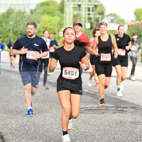 06.09.2026 - CURREX Alsterlauf Dr. Thomas Lammeyer http://msf.ph/oto/10140181 06.09.2026 10:07:51 Laufen 636, 5451, 8165, 2 meine-sportfotos.de
