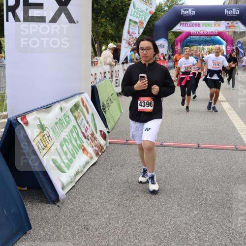 06.09.2026 - CURREX Alsterlauf Strokosch-Dieckow http://msf.ph/oto/10140214 06.09.2026 10:16:22 Ziel 2614, 2744, 2881, 2884, 2910, 3189, 3867, 4314, 4315, 4366, 4396, 4455, 4820, 4821, 5559, 5564, 5787 meine-sportfotos.de