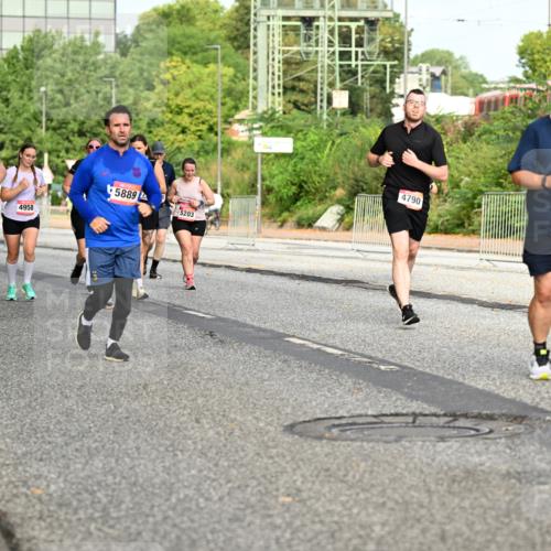 06.09.2026 - CURREX Alsterlauf Dr. Thomas Lammeyer http://msf.ph/oto/10140220 06.09.2026 10:07:55 Laufen 5889, 5203, 2205, 4958, 4790, 3777 meine-sportfotos.de