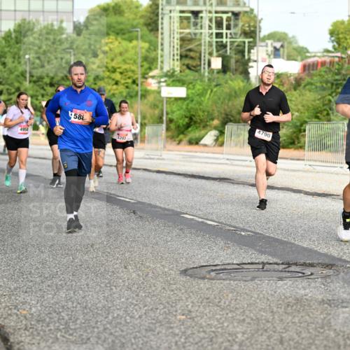06.09.2026 - CURREX Alsterlauf Dr. Thomas Lammeyer http://msf.ph/oto/10140222 06.09.2026 10:07:55 Laufen 2205, 4958, 588, 203, 4790, 3777 meine-sportfotos.de