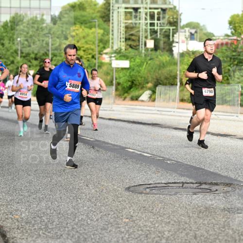06.09.2026 - CURREX Alsterlauf Dr. Thomas Lammeyer http://msf.ph/oto/10140227 06.09.2026 10:07:56 Laufen 2205, 4958, 5889, 230, 5203, 4790, 3777 meine-sportfotos.de