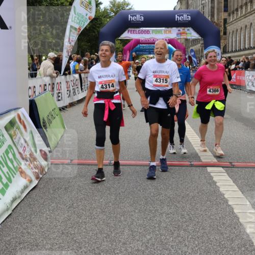 06.09.2026 - CURREX Alsterlauf Strokosch-Dieckow http://msf.ph/oto/10140245 06.09.2026 10:16:24 Ziel 2614, 2744, 2888, 2910, 3015, 3019, 3189, 4314, 4315, 4366, 4396, 4455, 4820, 4821, 5559, 5564, 5787 meine-sportfotos.de