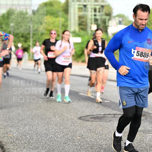 06.09.2026 - CURREX Alsterlauf Dr. Thomas Lammeyer http://msf.ph/oto/10140256 06.09.2026 10:07:59 Laufen 2205, 5889 meine-sportfotos.de