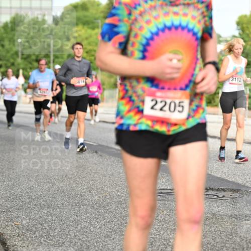 06.09.2026 - CURREX Alsterlauf Dr. Thomas Lammeyer http://msf.ph/oto/10140294 06.09.2026 10:08:03 Laufen 019, 2205, 3112 meine-sportfotos.de