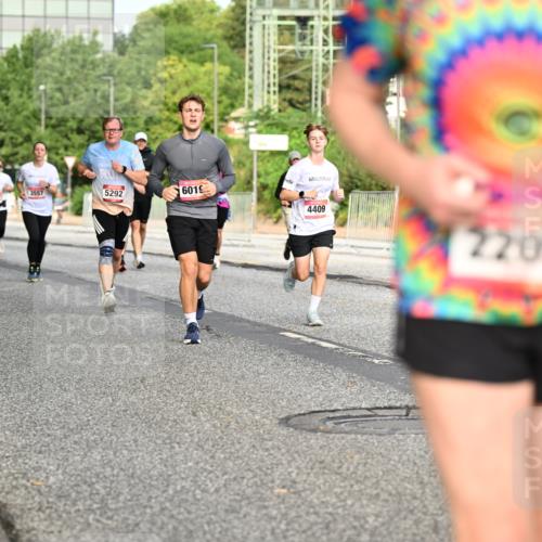 06.09.2026 - CURREX Alsterlauf Dr. Thomas Lammeyer http://msf.ph/oto/10140296 06.09.2026 10:08:04 Laufen 3557, 5292, 6019, 4409, 2205 meine-sportfotos.de