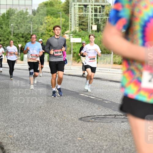 06.09.2026 - CURREX Alsterlauf Dr. Thomas Lammeyer http://msf.ph/oto/10140297 06.09.2026 10:08:04 Laufen 3557, 5292, 6019, 4409, 2205 meine-sportfotos.de