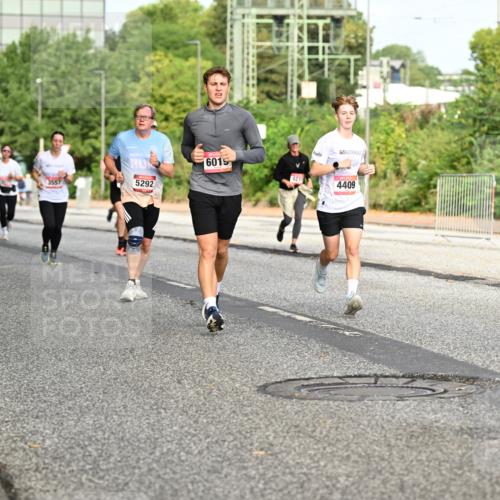 06.09.2026 - CURREX Alsterlauf Dr. Thomas Lammeyer http://msf.ph/oto/10140304 06.09.2026 10:08:04 Laufen 3112, 6015, 4215, 4409, 3557, 5292 meine-sportfotos.de