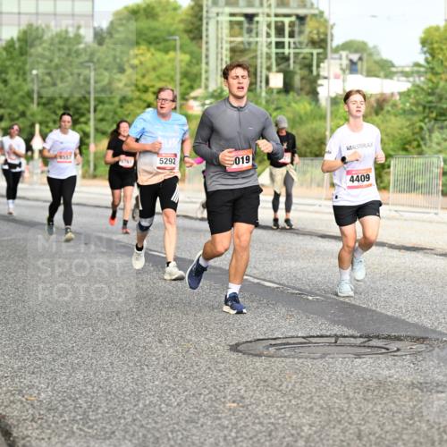06.09.2026 - CURREX Alsterlauf Dr. Thomas Lammeyer http://msf.ph/oto/10140311 06.09.2026 10:08:05 Laufen 3761, 5292, 019, 4409 meine-sportfotos.de
