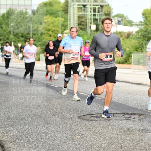 06.09.2026 - CURREX Alsterlauf Dr. Thomas Lammeyer http://msf.ph/oto/10140319 06.09.2026 10:08:06 Laufen 5292, 019, 4409 meine-sportfotos.de