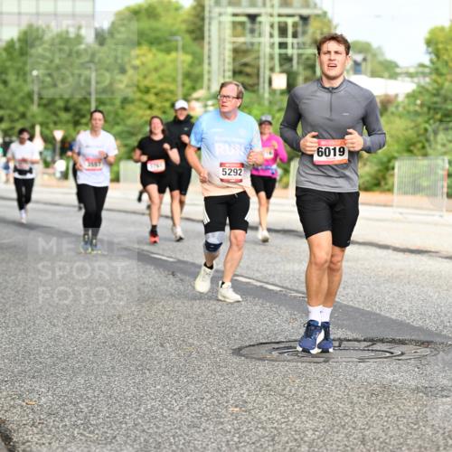06.09.2026 - CURREX Alsterlauf Dr. Thomas Lammeyer http://msf.ph/oto/10140321 06.09.2026 10:08:06 Laufen 5292, 6019, 4409 meine-sportfotos.de