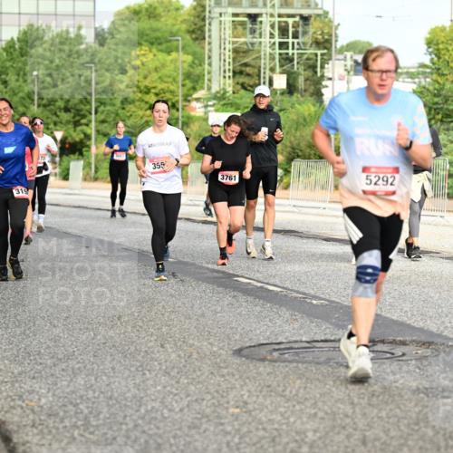 06.09.2026 - CURREX Alsterlauf Dr. Thomas Lammeyer http://msf.ph/oto/10140339 06.09.2026 10:08:07 Laufen 5335, 319, 173, 355, 3761, 5292 meine-sportfotos.de