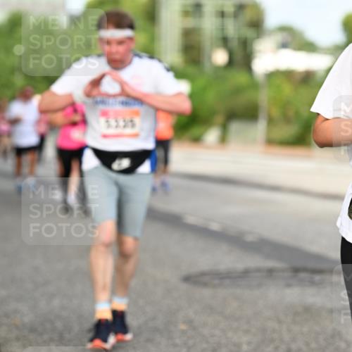 06.09.2026 - CURREX Alsterlauf Dr. Thomas Lammeyer http://msf.ph/oto/10140419 06.09.2026 10:08:16 Laufen 317 meine-sportfotos.de