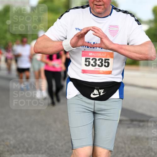 06.09.2026 - CURREX Alsterlauf Dr. Thomas Lammeyer http://msf.ph/oto/10140432 06.09.2026 10:08:17 Laufen 5335 meine-sportfotos.de