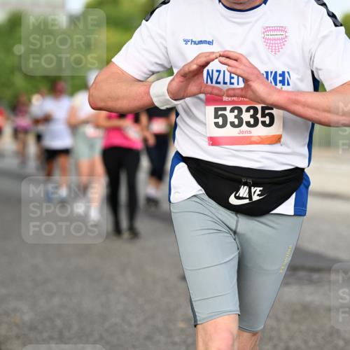 06.09.2026 - CURREX Alsterlauf Dr. Thomas Lammeyer http://msf.ph/oto/10140433 06.09.2026 10:08:18 Laufen 5335 meine-sportfotos.de