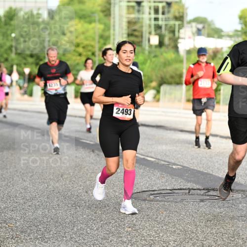 06.09.2026 - CURREX Alsterlauf Dr. Thomas Lammeyer http://msf.ph/oto/10140501 06.09.2026 10:08:28 Laufen 4235, 2493, 3616 meine-sportfotos.de
