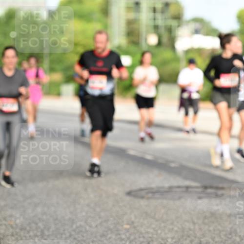 06.09.2026 - CURREX Alsterlauf Dr. Thomas Lammeyer http://msf.ph/oto/10140523 06.09.2026 10:08:30 Laufen  meine-sportfotos.de