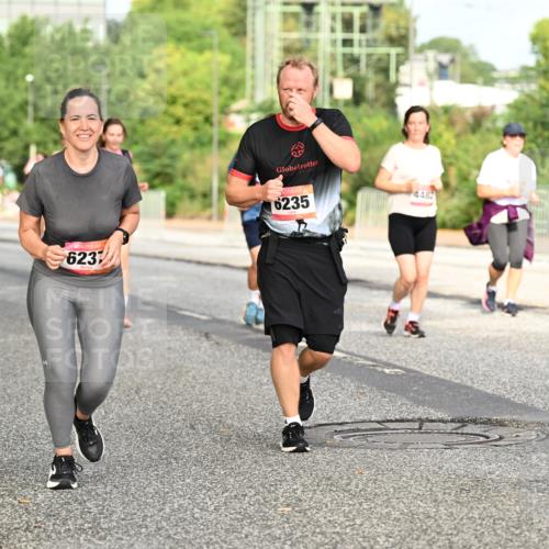 06.09.2026 - CURREX Alsterlauf Dr. Thomas Lammeyer http://msf.ph/oto/10140533 06.09.2026 10:08:31 Laufen 5429, 6237, 6235, 4482 meine-sportfotos.de