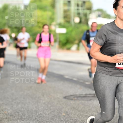 06.09.2026 - CURREX Alsterlauf Dr. Thomas Lammeyer http://msf.ph/oto/10140549 06.09.2026 10:08:32 Laufen 237, 6235 meine-sportfotos.de