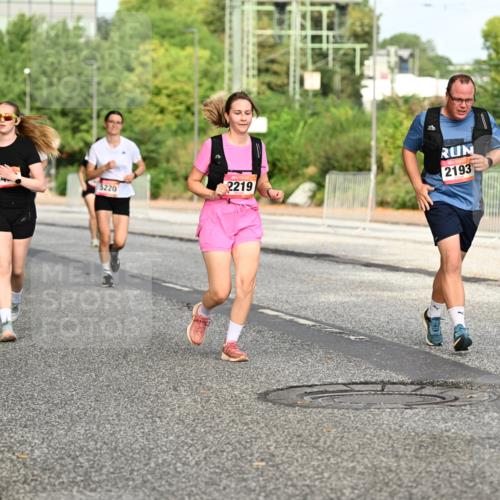 06.09.2026 - CURREX Alsterlauf Dr. Thomas Lammeyer http://msf.ph/oto/10140553 06.09.2026 10:08:33 Laufen 5, 5220, 2193, 2219, 44 meine-sportfotos.de