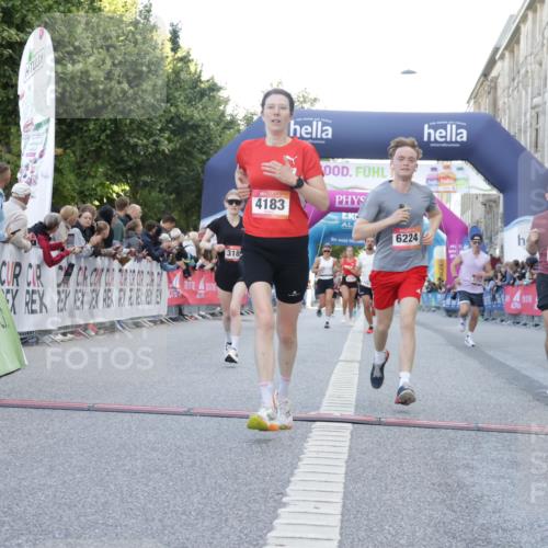 06.09.2026 - CURREX Alsterlauf Yannick Fuchs http://msf.ph/oto/10140560 06.09.2026 09:46:26 Ziel 2342, 2683, 2752, 3132, 3182, 4183, 4287, 4537, 4619, 5419, 5515, 6224 meine-sportfotos.de