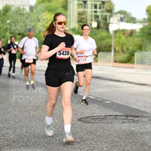 06.09.2026 - CURREX Alsterlauf Dr. Thomas Lammeyer http://msf.ph/oto/10140580 06.09.2026 10:08:36 Laufen 5428, 220 meine-sportfotos.de