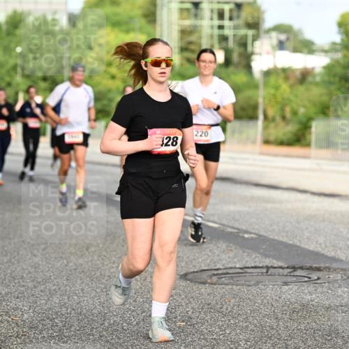 06.09.2026 - CURREX Alsterlauf Dr. Thomas Lammeyer http://msf.ph/oto/10140581 06.09.2026 10:08:36 Laufen 28, 220 meine-sportfotos.de