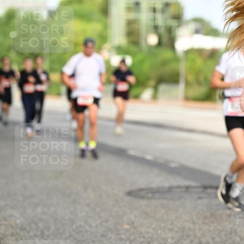 06.09.2026 - CURREX Alsterlauf Dr. Thomas Lammeyer http://msf.ph/oto/10140595 06.09.2026 10:08:37 Laufen  meine-sportfotos.de