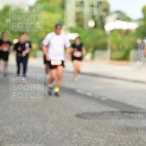 06.09.2026 - CURREX Alsterlauf Dr. Thomas Lammeyer http://msf.ph/oto/10140597 06.09.2026 10:08:38 Laufen  meine-sportfotos.de