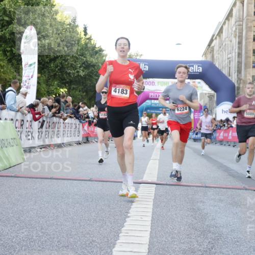 06.09.2026 - CURREX Alsterlauf Yannick Fuchs http://msf.ph/oto/10140601 06.09.2026 09:46:27 Ziel 2342, 2563, 2683, 2752, 3132, 3182, 4183, 4287, 4537, 4619, 5419, 5515, 6224 meine-sportfotos.de