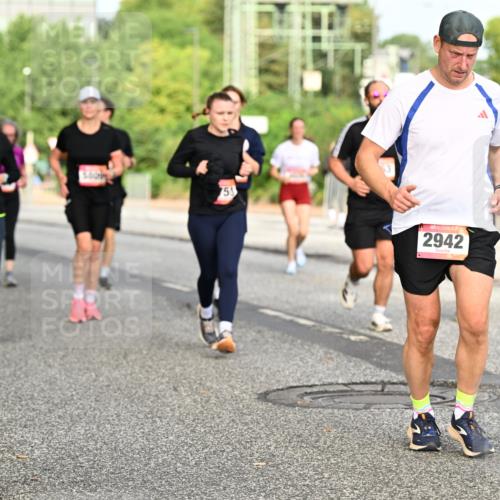 06.09.2026 - CURREX Alsterlauf Dr. Thomas Lammeyer http://msf.ph/oto/10140622 06.09.2026 10:08:40 Laufen 2822, 2942 meine-sportfotos.de