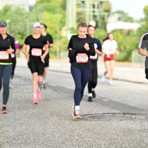 06.09.2026 - CURREX Alsterlauf Dr. Thomas Lammeyer http://msf.ph/oto/10140632 06.09.2026 10:08:41 Laufen 2750 meine-sportfotos.de