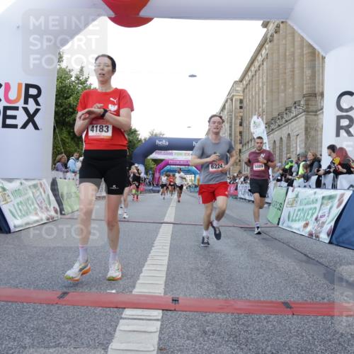 06.09.2026 - CURREX Alsterlauf Yannick Fuchs http://msf.ph/oto/10140654 06.09.2026 09:46:28 Ziel 2563, 2683, 2752, 3132, 3182, 4183, 4287, 4537, 4619, 5419, 6109, 6224 meine-sportfotos.de
