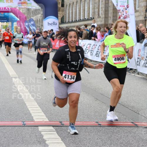 06.09.2026 - CURREX Alsterlauf Strokosch-Dieckow http://msf.ph/oto/10140657 06.09.2026 10:18:07 Ziel 1297, 2026, 2920, 2928, 3018, 3917, 4134, 4232, 4906, 4915 meine-sportfotos.de