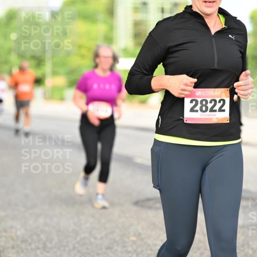 06.09.2026 - CURREX Alsterlauf Dr. Thomas Lammeyer http://msf.ph/oto/10140665 06.09.2026 10:08:45 Laufen 2822 meine-sportfotos.de