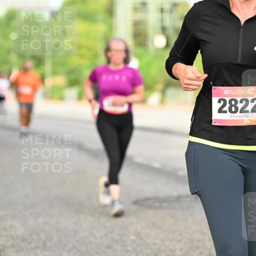 06.09.2026 - CURREX Alsterlauf Dr. Thomas Lammeyer http://msf.ph/oto/10140668 06.09.2026 10:08:45 Laufen 2822 meine-sportfotos.de