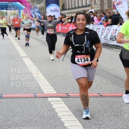 06.09.2026 - CURREX Alsterlauf Strokosch-Dieckow http://msf.ph/oto/10140683 06.09.2026 10:18:08 Ziel 1297, 2026, 2208, 2209, 2920, 2928, 3018, 3917, 4134, 4232, 4906, 4915 meine-sportfotos.de
