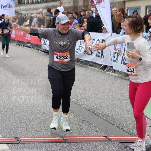 06.09.2026 - CURREX Alsterlauf Strokosch-Dieckow http://msf.ph/oto/10140692 06.09.2026 10:18:11 Ziel 1297, 2026, 2208, 2209, 2262, 3018, 3917, 4134, 4232, 4906, 4915, 6339, 8290 meine-sportfotos.de