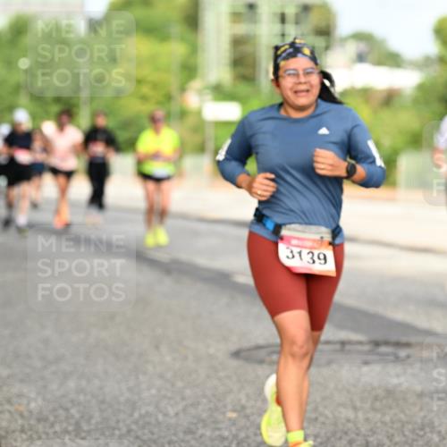 06.09.2026 - CURREX Alsterlauf Dr. Thomas Lammeyer http://msf.ph/oto/10140754 06.09.2026 10:08:55 Laufen 3139 meine-sportfotos.de