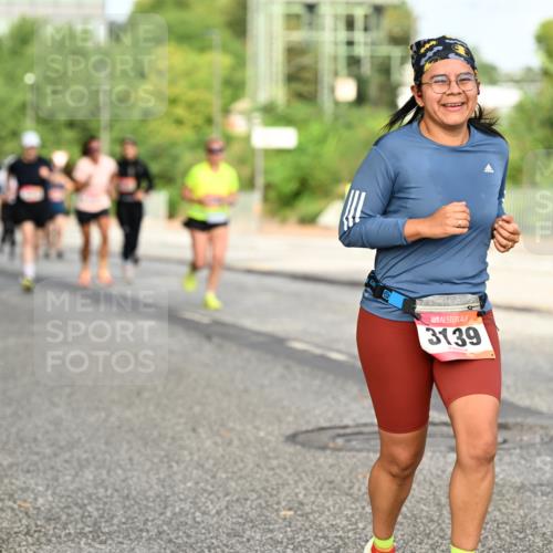 06.09.2026 - CURREX Alsterlauf Dr. Thomas Lammeyer http://msf.ph/oto/10140755 06.09.2026 10:08:56 Laufen 3139 meine-sportfotos.de