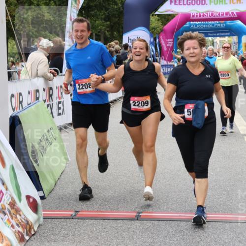 06.09.2026 - CURREX Alsterlauf Strokosch-Dieckow http://msf.ph/oto/10140765 06.09.2026 10:18:13 Ziel 1297, 2026, 2208, 2209, 2262, 3083, 3917, 4134, 4232, 4479, 4906, 5050, 6339, 8290 meine-sportfotos.de
