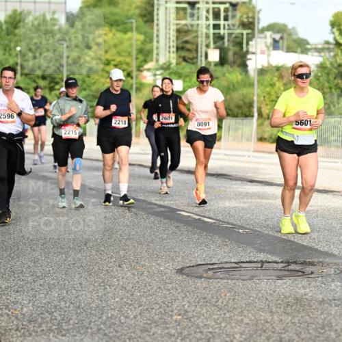 06.09.2026 - CURREX Alsterlauf Dr. Thomas Lammeyer http://msf.ph/oto/10140781 06.09.2026 10:08:59 Laufen 3901, 2596, 2601, 2218, 8091, 5601, 2215 meine-sportfotos.de