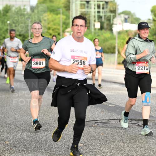 06.09.2026 - CURREX Alsterlauf Dr. Thomas Lammeyer http://msf.ph/oto/10140814 06.09.2026 10:09:02 Laufen 4375, 3901, 2596, 2215, 2, 2 meine-sportfotos.de