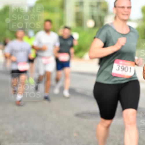 06.09.2026 - CURREX Alsterlauf Dr. Thomas Lammeyer http://msf.ph/oto/10140830 06.09.2026 10:09:04 Laufen 3901 meine-sportfotos.de