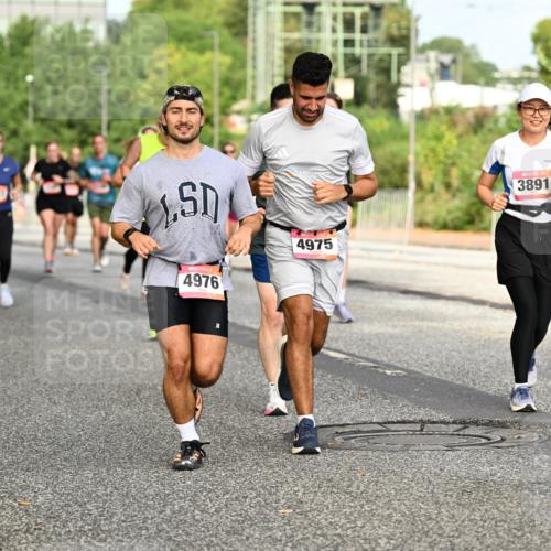 06.09.2026 - CURREX Alsterlauf Dr. Thomas Lammeyer http://msf.ph/oto/10140839 06.09.2026 10:09:05 Laufen 1, 4976, 4975, 3891, 4035 meine-sportfotos.de