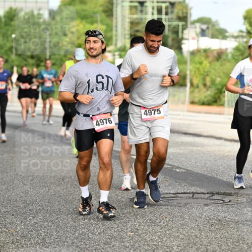 06.09.2026 - CURREX Alsterlauf Dr. Thomas Lammeyer http://msf.ph/oto/10140840 06.09.2026 10:09:06 Laufen 3891, 400, 4976, 4975 meine-sportfotos.de