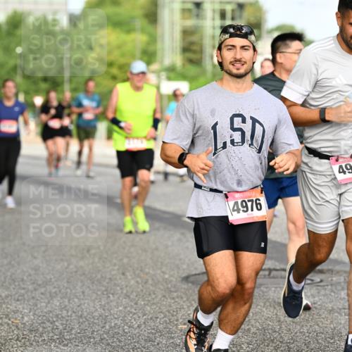06.09.2026 - CURREX Alsterlauf Dr. Thomas Lammeyer http://msf.ph/oto/10140850 06.09.2026 10:09:07 Laufen 4976, 4975 meine-sportfotos.de